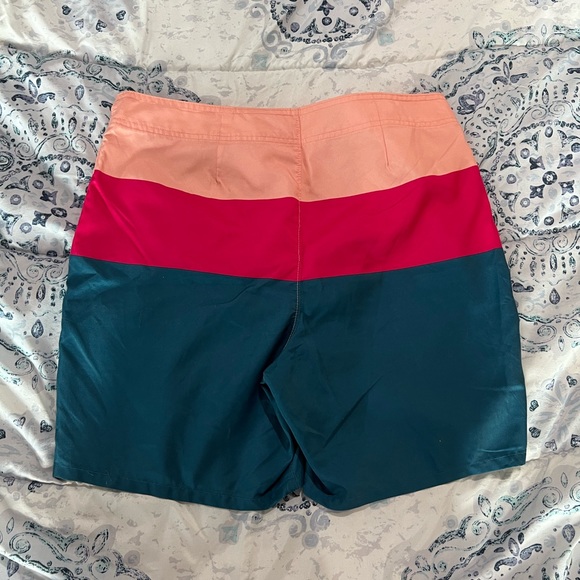 Mens Hollister Swim Trunks - Picture 2 of 6